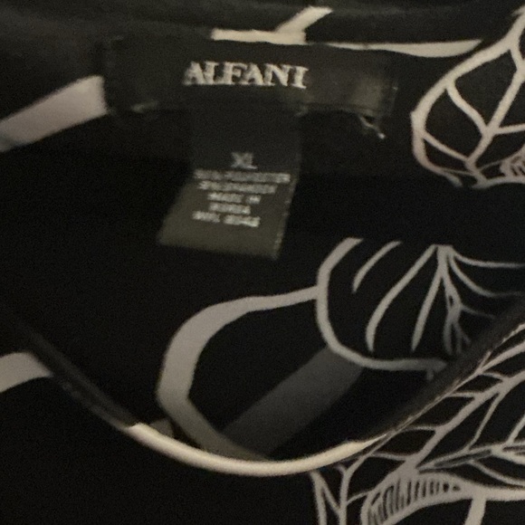 Alfani Black and White Floral Long Sleeve Top - Picture 2 of 3